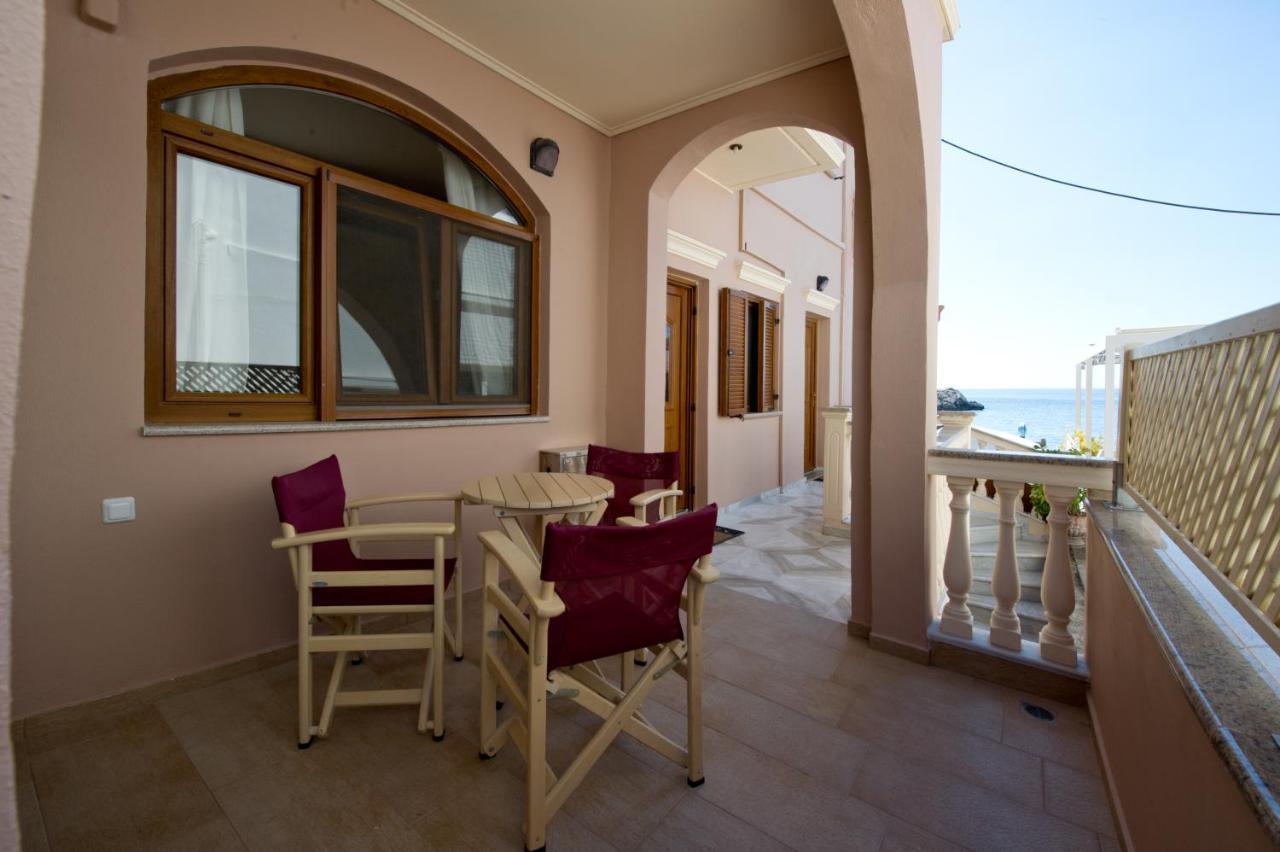 Utopia Parga Luaran gambar